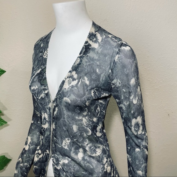 Vera Wang Floral Gray Blue Cardigan Blouse - Picture 8 of 14